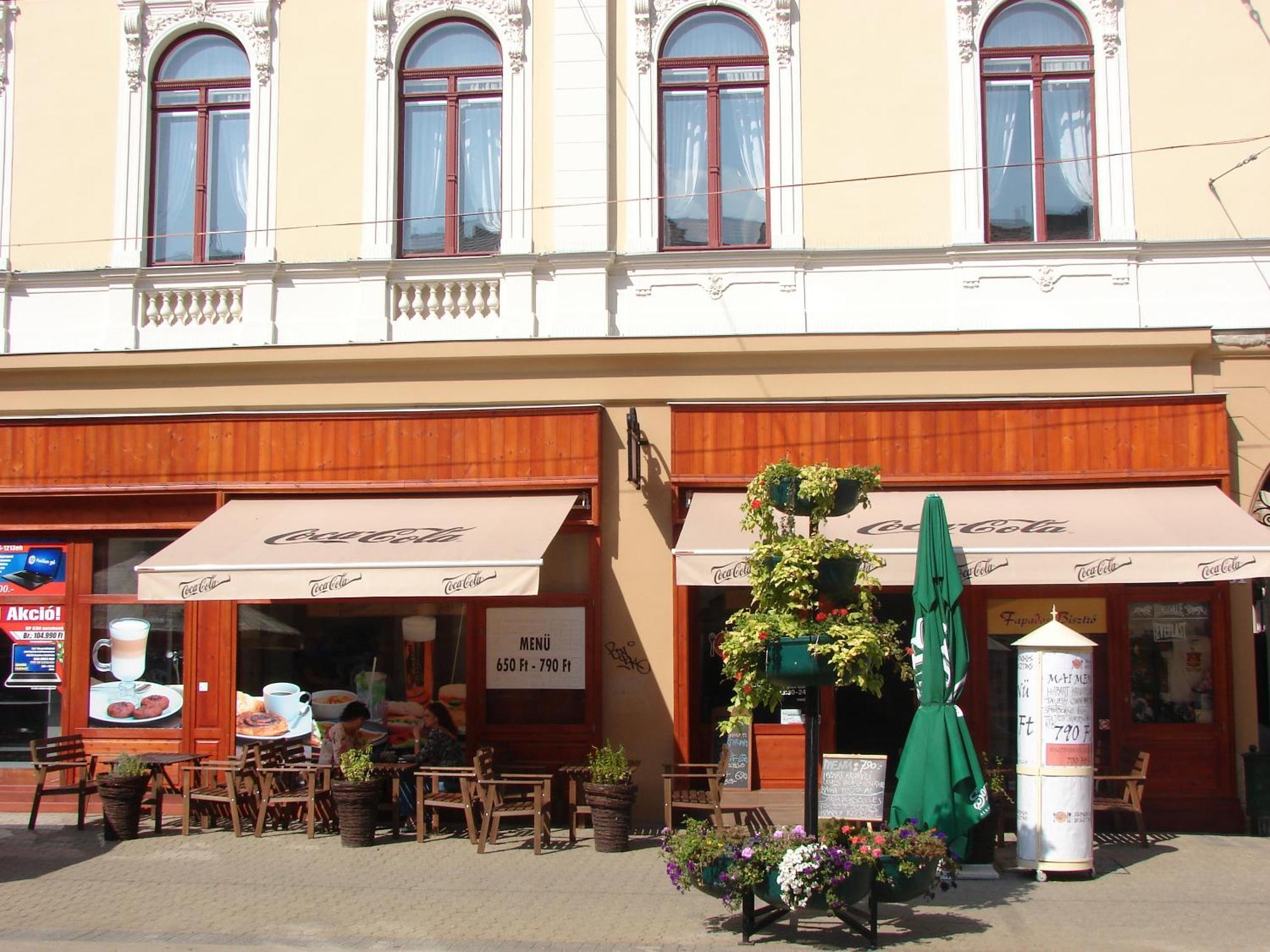 Bed and Breakfast Promenade Panzio Miskolc Exterior foto