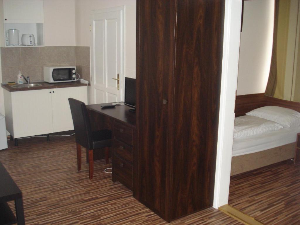 Bed and Breakfast Promenade Panzio Miskolc Zimmer foto