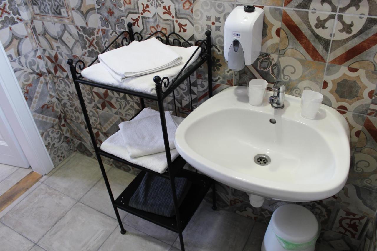 Bed and Breakfast Promenade Panzio Miskolc Exterior foto