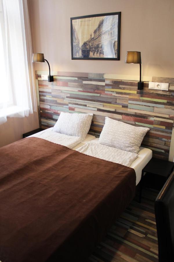 Bed and Breakfast Promenade Panzio Miskolc Exterior foto